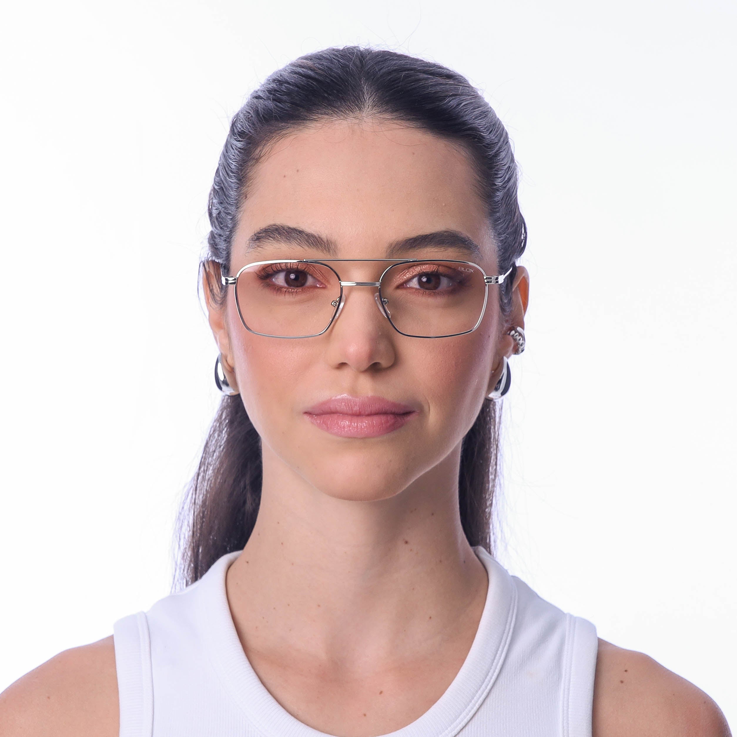 Gafas de Sol Next: Estilo moderno, protección UV y comodidad
