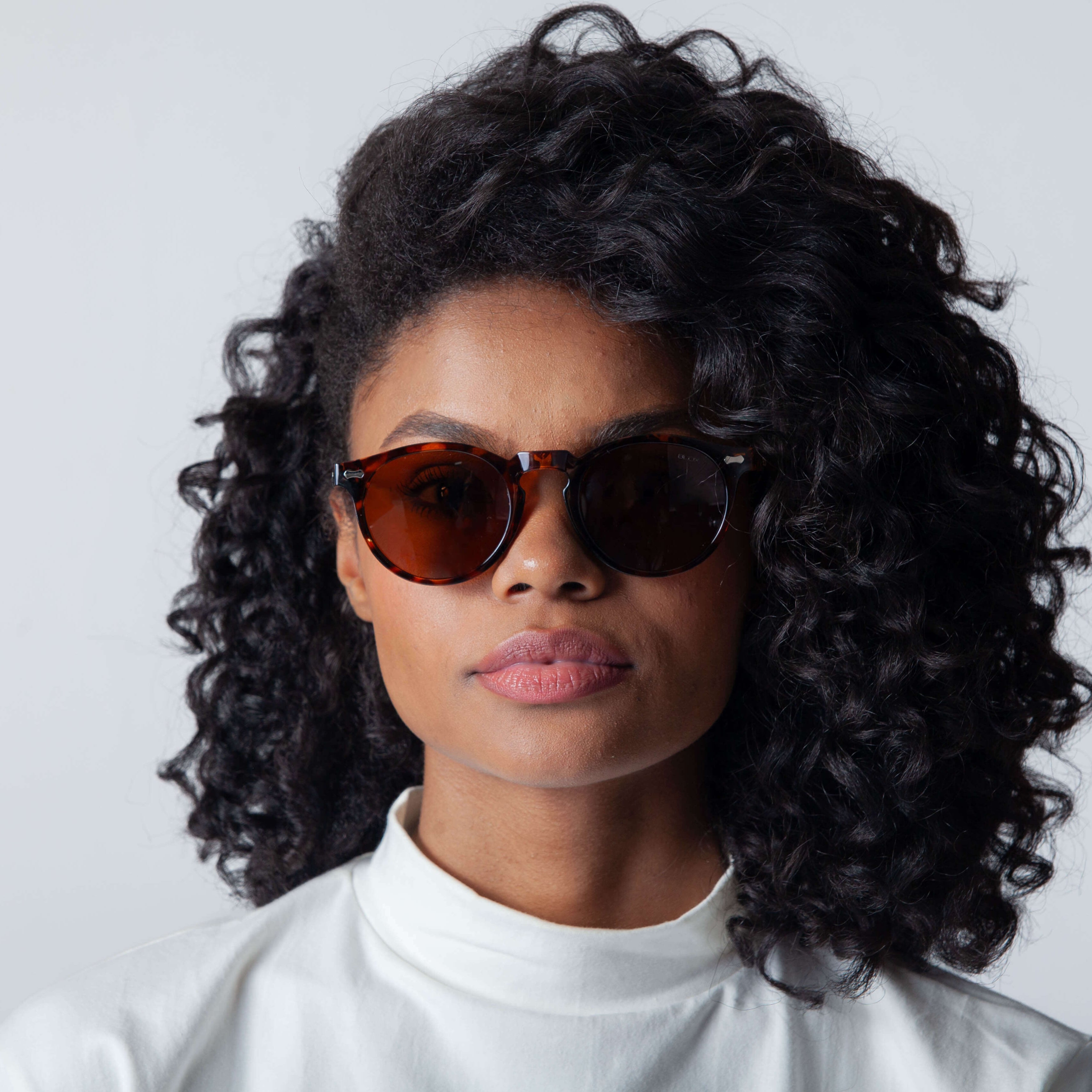 Gafas de Sol Maresias: Estilo, Protección UV y Comodidad