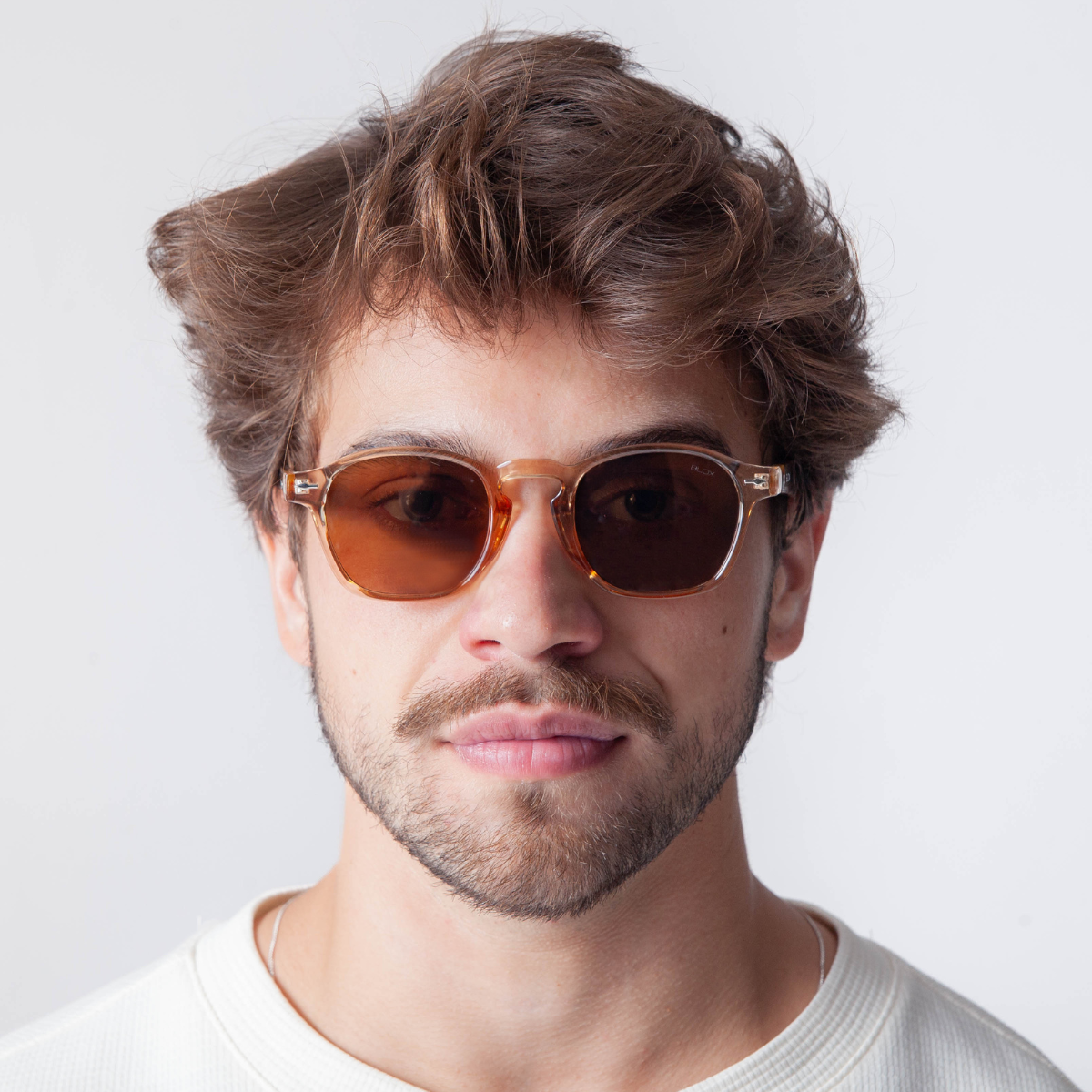 Gafas de Sol Mónaco: Elegancia y Estilo para tu look